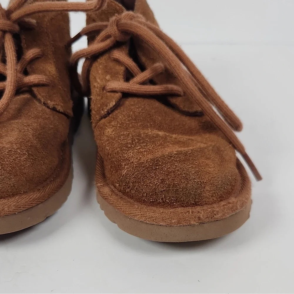 UGG Neumel Kids Boots Chestnut Brown Suede Chukka Lace Up 1010269K 10T